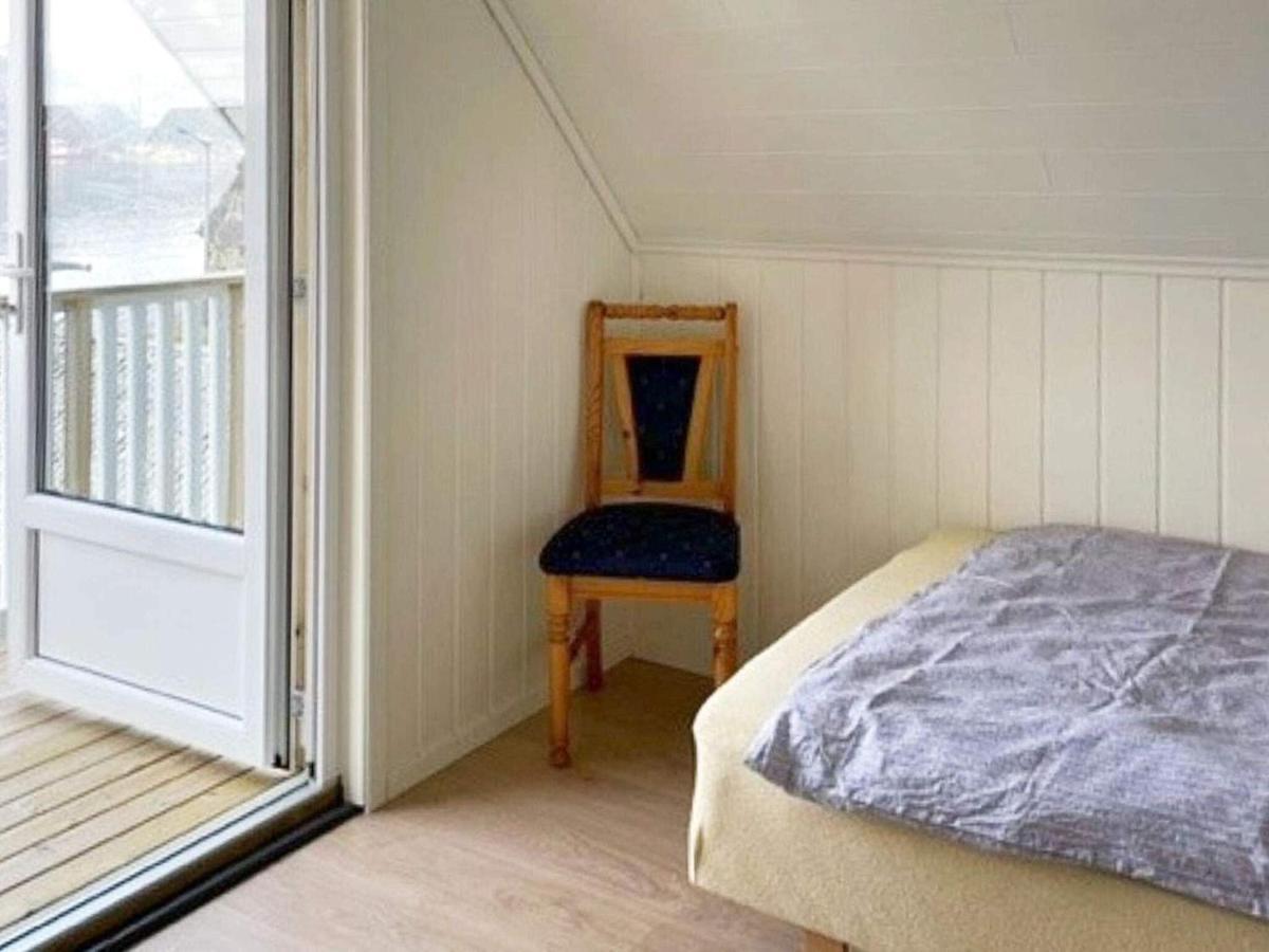 Three-Bedroom Holiday Home In Svelgen Sorgulen Exterior photo